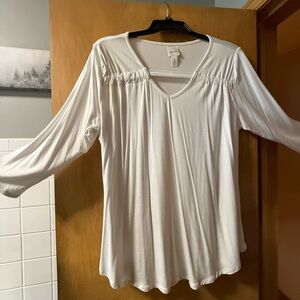 Elegant White V-Neck Blouse